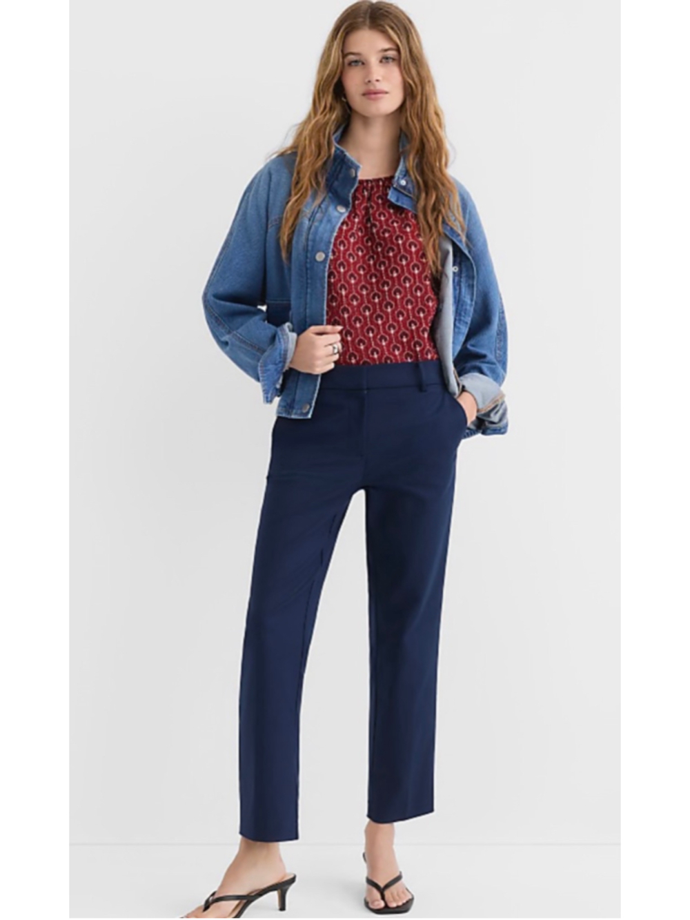 Loft the Riviera Slim pants with Gold Button Detail, Size 6